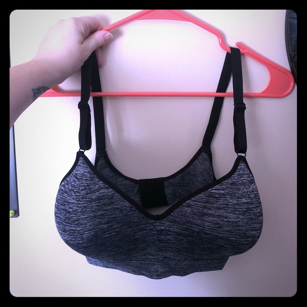 Fruit of the loom bra NWOT 36D
